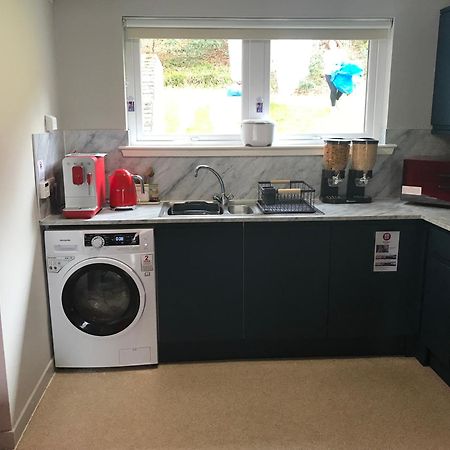 Appin, Beautiful Lochside Apartment With Balcony Форт Уилям Екстериор снимка