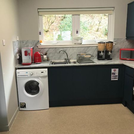 Appin, Beautiful Lochside Apartment With Balcony Форт Уилям Екстериор снимка